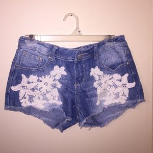 Almost Famous Embroidered Flower Shorts
