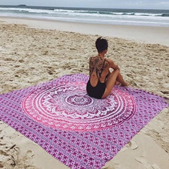 PINK Victoria's Secret Other - FLASH SALE 💥 Pink mandala tapestry ❤️