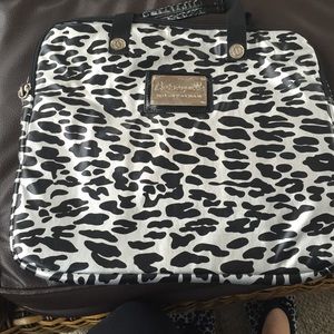 Betseyville laptop case