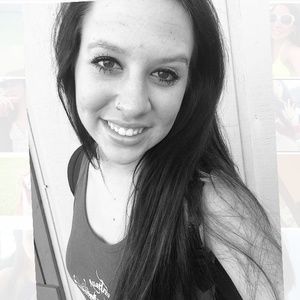 Meet your Posher, Alexis