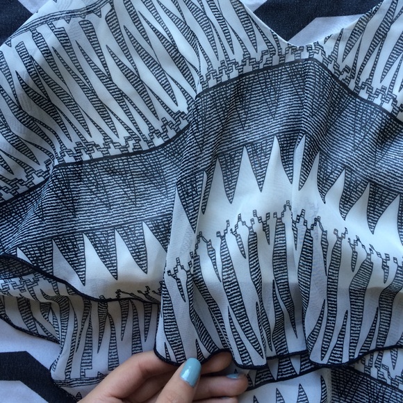 CROP TOP - Picture 2 of 3