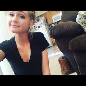 Meet your Posher, Hayley