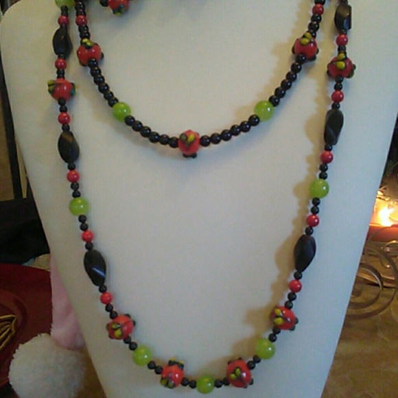 Necklace, bracelet and earrings - Picture 2 of 4