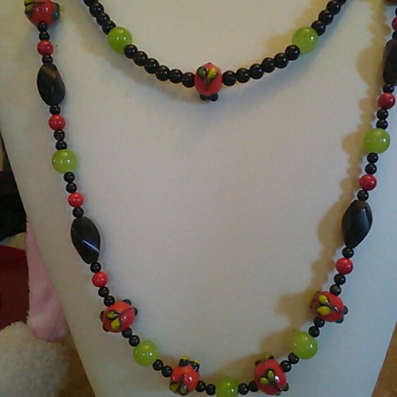 Necklace, bracelet and earrings - Picture 3 of 4