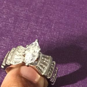 14k white gold ring size 7