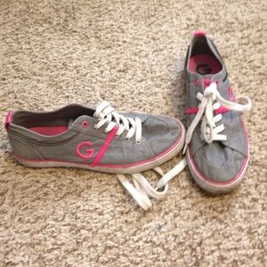 Guess shoes 8.5