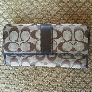 GUC authentic coach wallet in signature brown