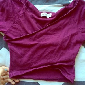 HOLLISTER CROP TOP