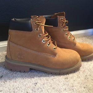 Classic Timberland Boots! WORN ONCE!