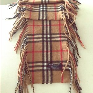 Burberry 100% cashmere scarf