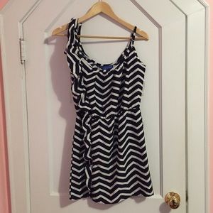 Chevron Ruffle Dress - Black and White
