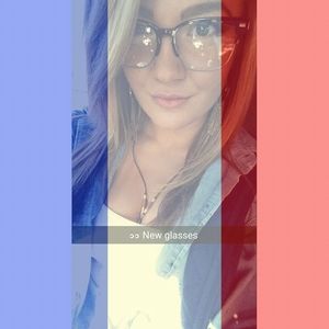 Meet your Posher, Devon