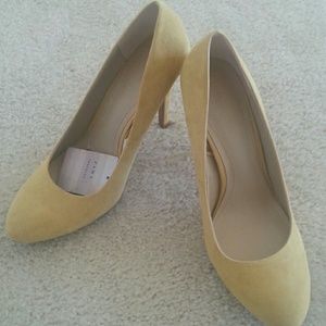 Zara, canary pumps