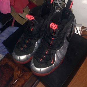 Nike Crimson foamposite size 13