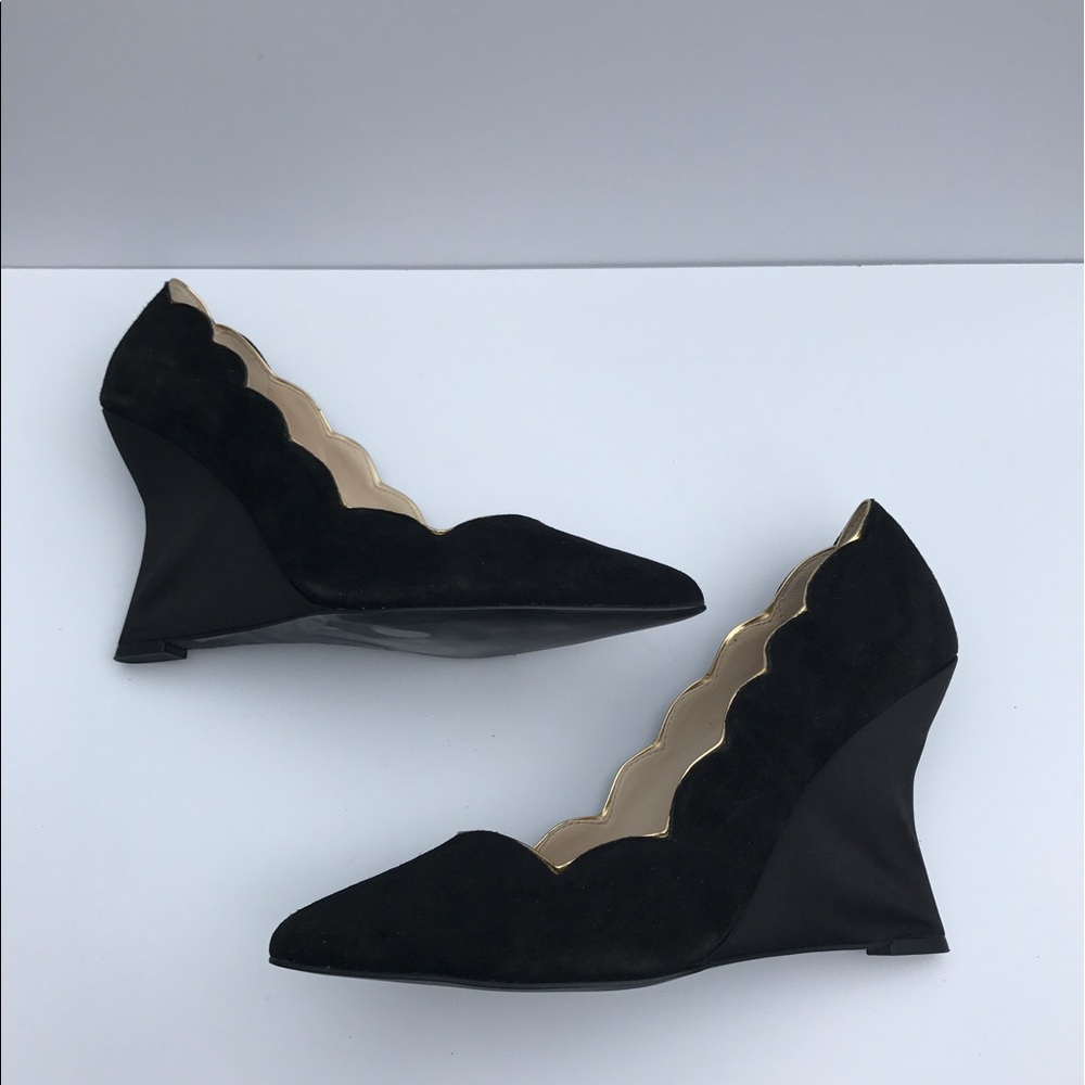 NWOT Black & Gold Platform Heels - Picture 3 of 6