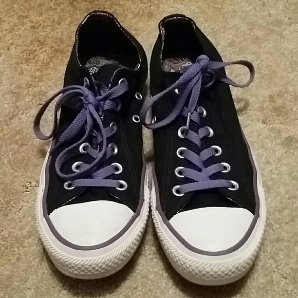 Doubled tonged converse