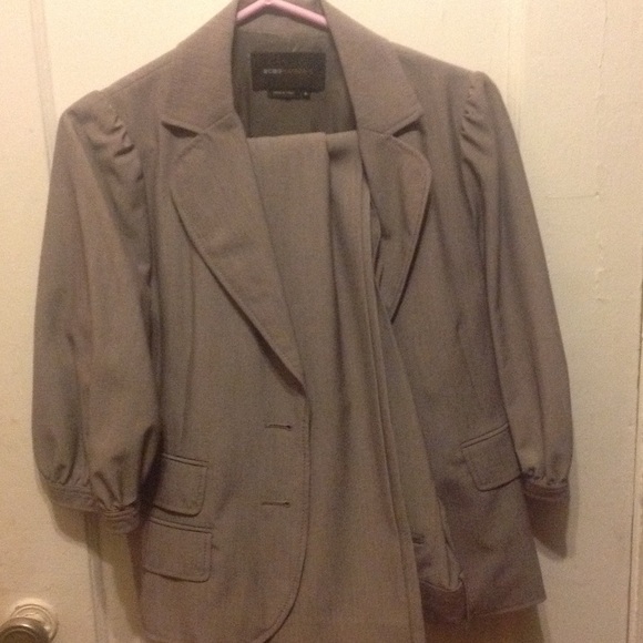 Bcbg light purplish gray pant suit