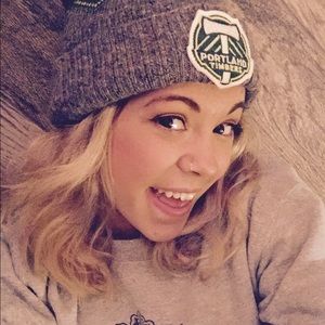 Meet your Posher, Marissa