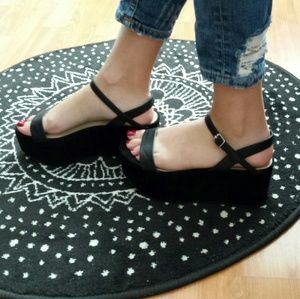 Platform sandals