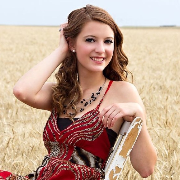 Meet your Posher, Addie - Picture 1 of 1