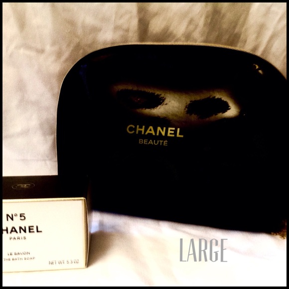 ~Large CHANEL Cosmetic Bag~