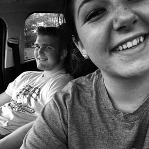 Meet your Posher, Chloe