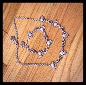 Stunning sterling silver and pearl necklace
