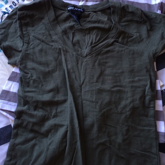 Shirt bundle!! - Picture 2 of 4
