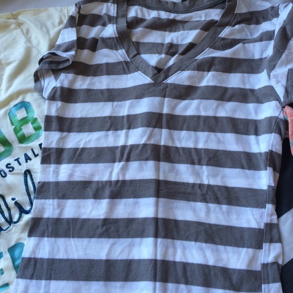Shirt bundle!! - Picture 3 of 4