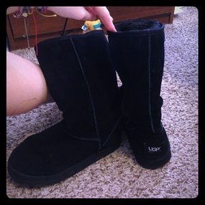 UGGs size 7 black