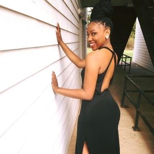 Meet your Posher, Ebony