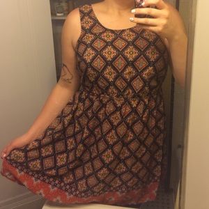 Intricate Diamond Design Dress w Triangle Cut Out