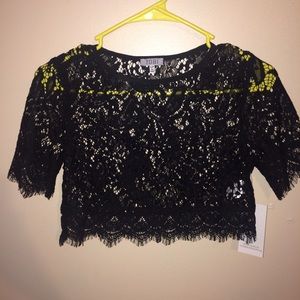 All lace black crop top