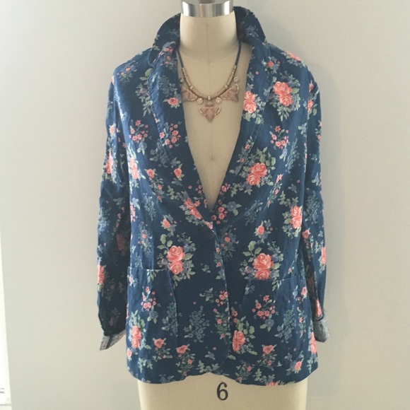 Blue floral two button blazer