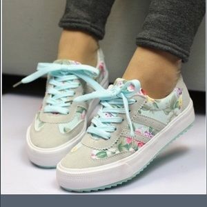 Cute shoes/sneakers