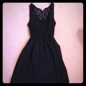 Black lace dress pockets keyhole back