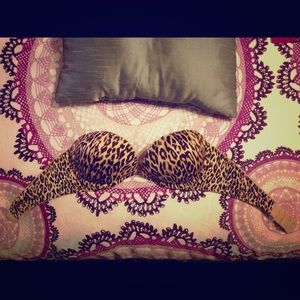 💋 VICTORIA'S SECRET 👙 Cheetah Strapless Bra 💋