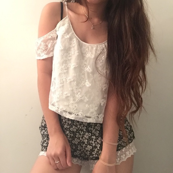 Cute Forever21 crop top - Picture 3 of 4