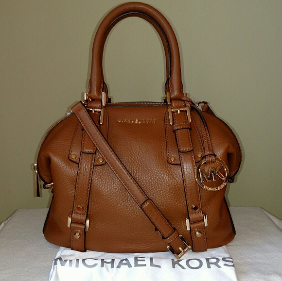 Michael Kors Handbags - NEW Michael Kors Medium Bedford Satchel