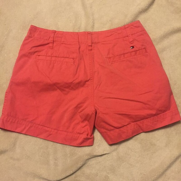 Tommy Hilfiger Shorts - Picture 2 of 4