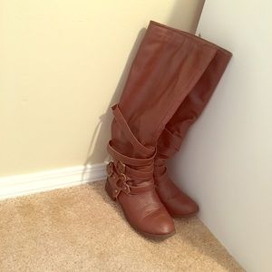 Riding boots