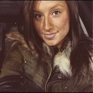 Meet your Posher, Ashlee