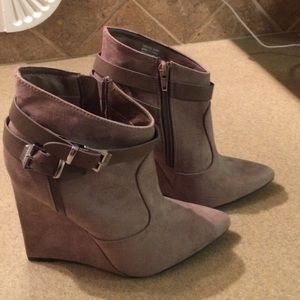 Super Cute Tan Just Fab booties.