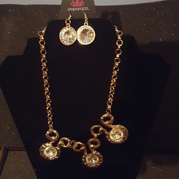 Gold necklace and earring set