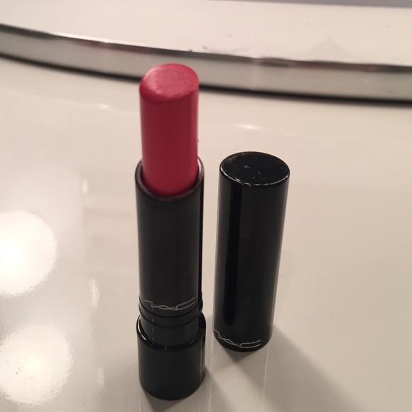 MAC Sheen Supreme lipstick in Full Speed