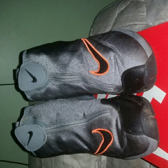gloves - Picture 1 of 1