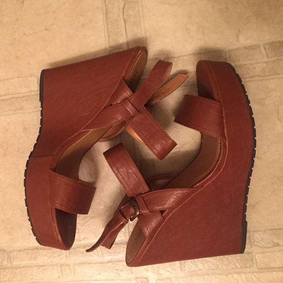 Brown wedges