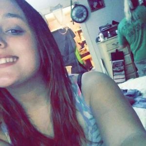 Meet your Posher, Izzy