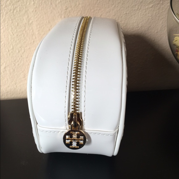 🎉SALE🎉💄NWOT- Tory Burch Makeup bag - Picture 2 of 3