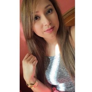 Meet your Posher, Vanessa